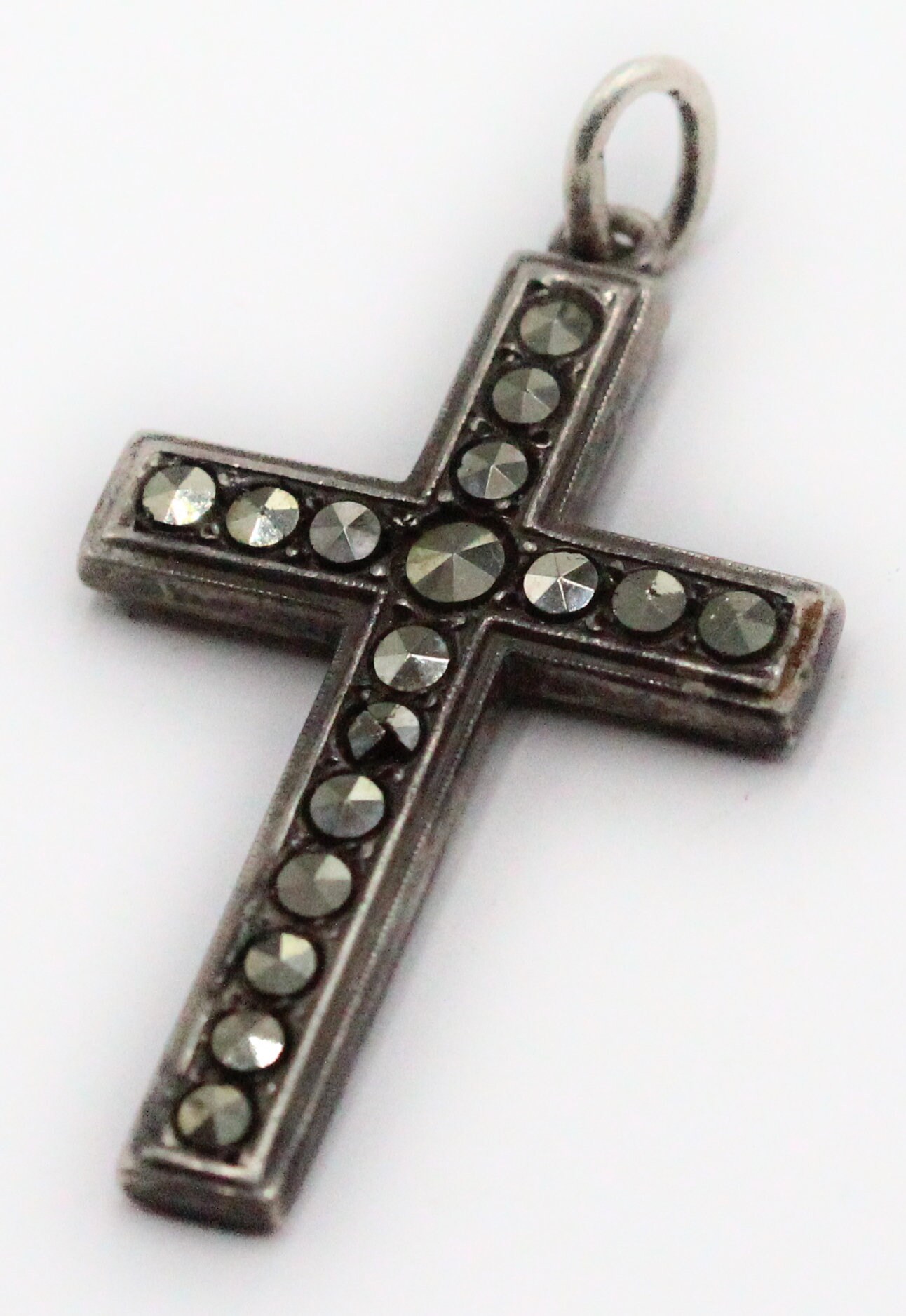 Rare Croix Pectorale en Marcassites