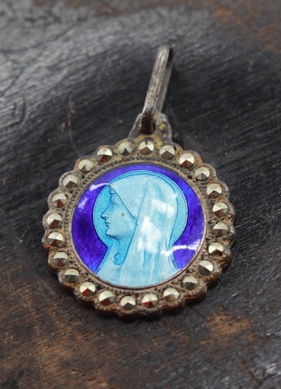 Ancienne Médaille Vierge Marie en Email et Marcassite