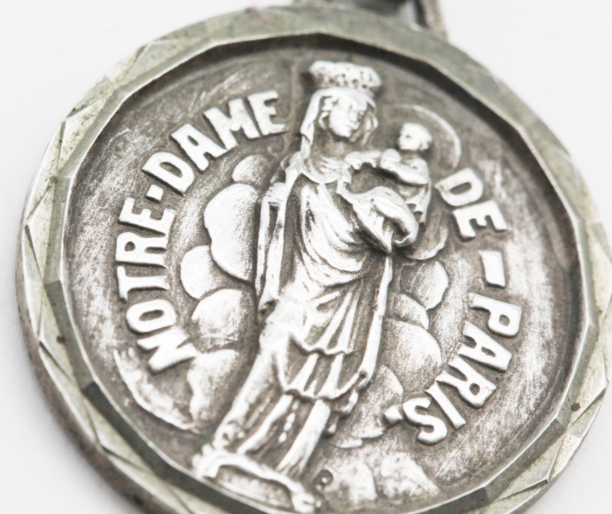 Ancienne Médaille Notre Dame de Paris