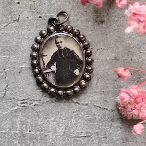 Rare photo priest medal