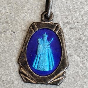 rare Virgin mary and child  medal