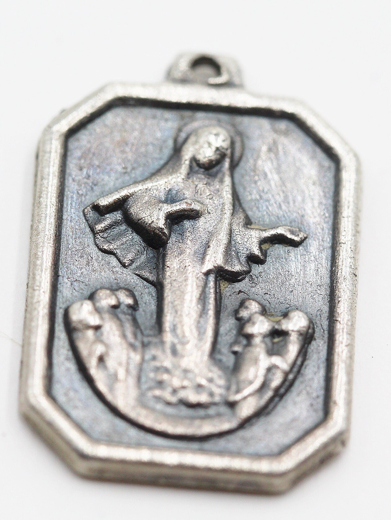 Ancienne Médaille Religieuse Notre Dame de Medjugorge