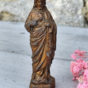 jesus christ statue