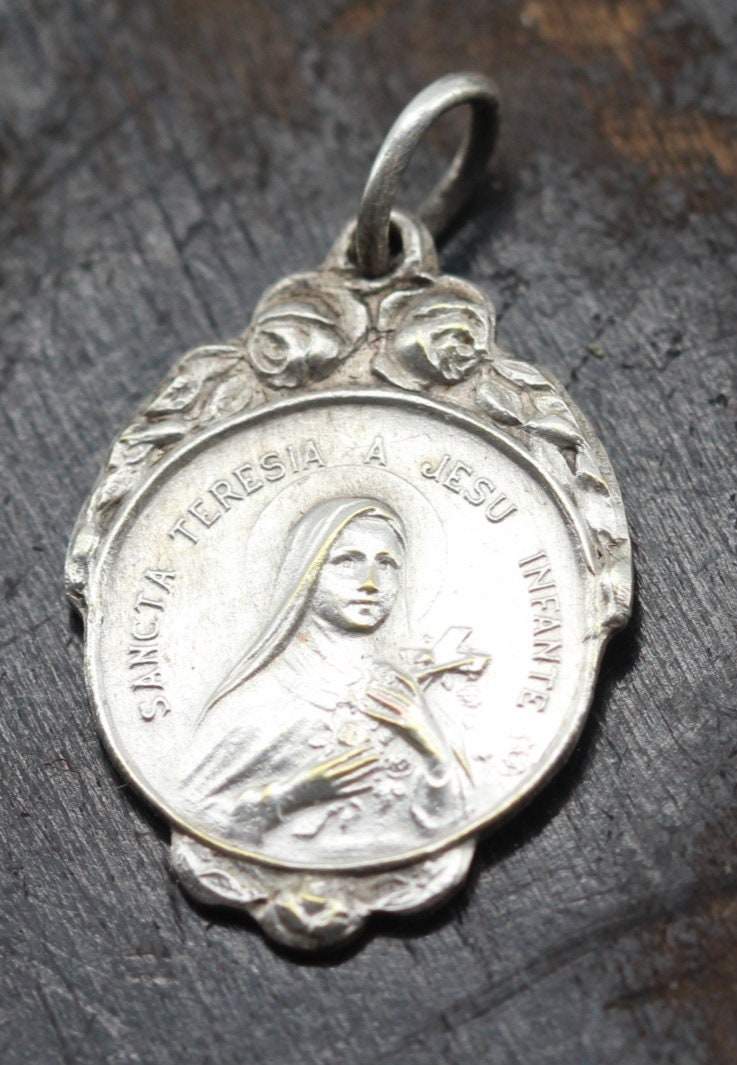 Médaille Sainte Thérèse Art Deco