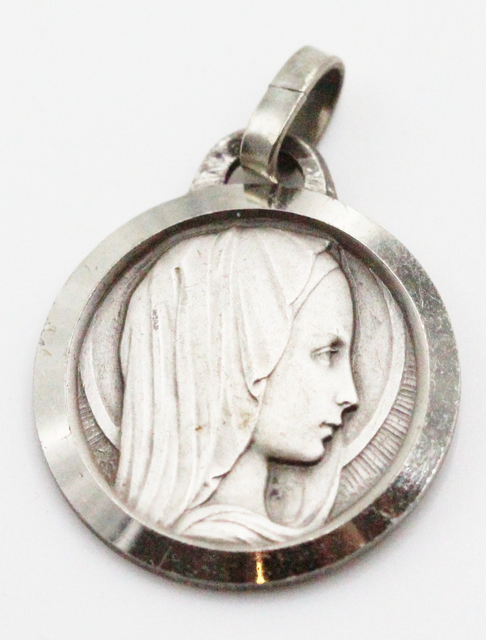 Ancienne Médaille Sainte Bernadette