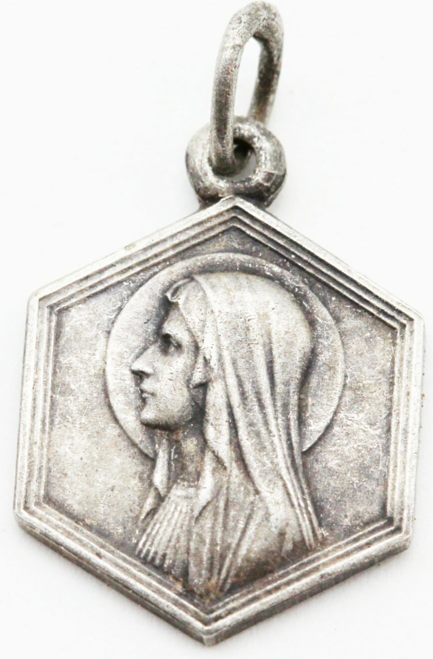 Ancienne Médaille Notre Dame de Lourdes