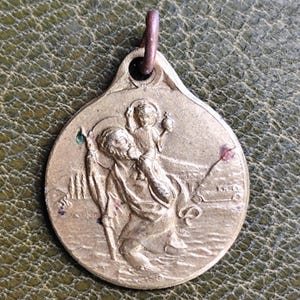 Saint christopher and Priest d'ars medal