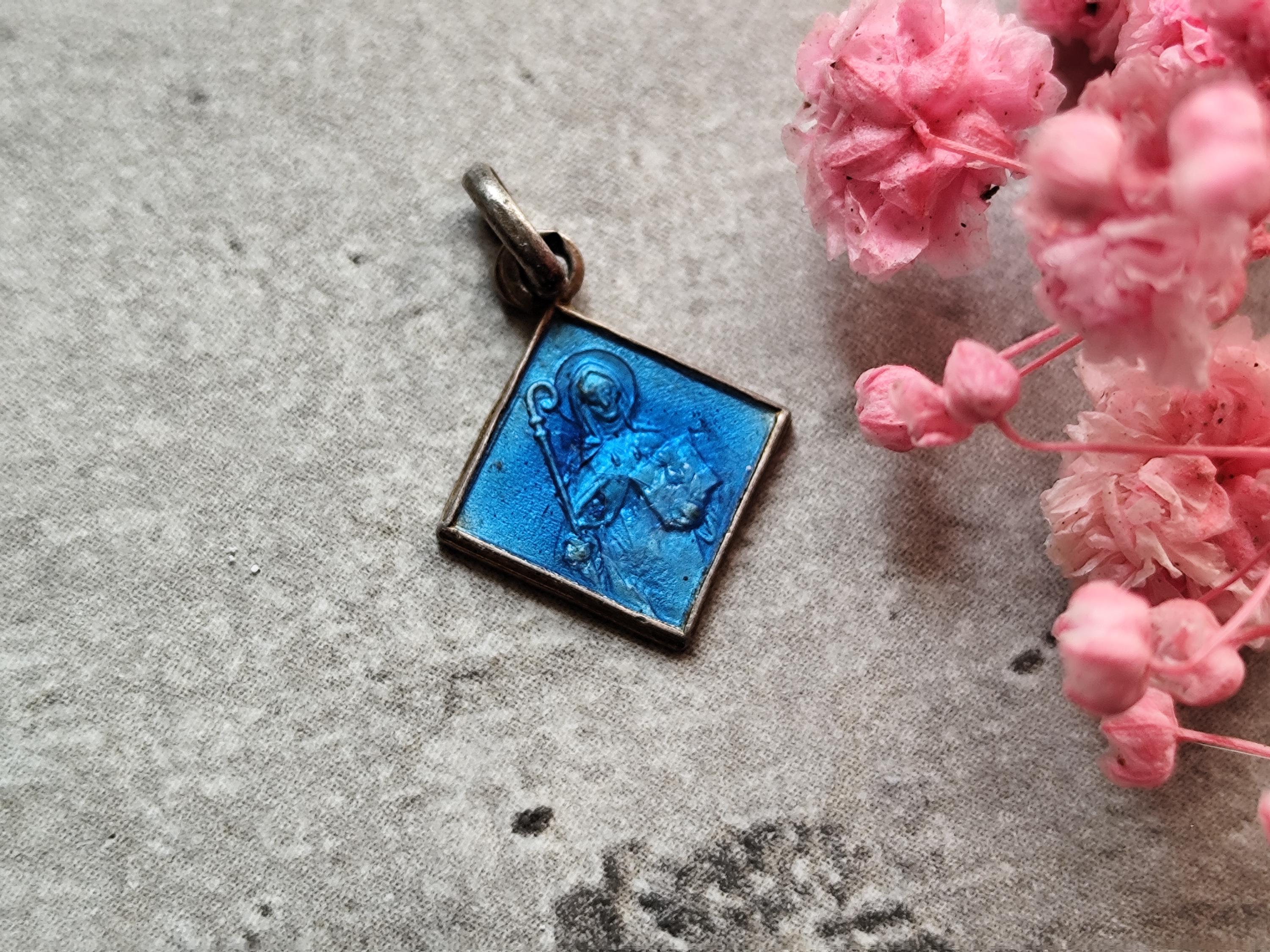 目の病気から守ってくれる、聖オディールのアンティークエナメル修道女