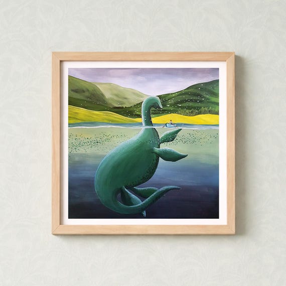 Nessie Kunstdruck – Mystisches Monster von Loch Ness | Fantasy Wandbild für Fans von Schottland und Legenden