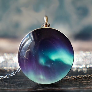 aurora borealis , northern light , aurora necklace , aurora pendant , aurora jewelry  , northern lights gift , northern light jewel