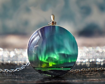 aurora pendant , aurora necklace , northern light jewel , borealis necklace , northern lights gift , northern sky pendant ,