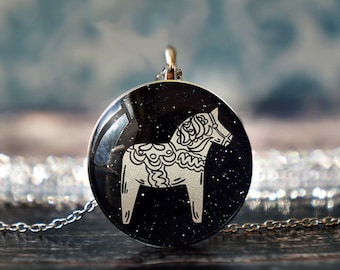 dala horse , swedish horse , dala horse jewelry , scandinavian jewelry , dala horse pendant