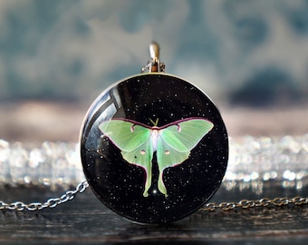 Luna Motten Anhänger , Luna Motten Schmuck , Motten Anhänger , Motten Halskette , Insekt Schmuck , Aktias Luna Halskette ,