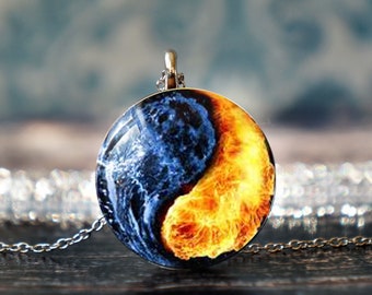 yin yang pendant , spiritual necklace , yoga necklace , yin yang jewelry , yin yang gift , yoga jewelry , yin yang symbol