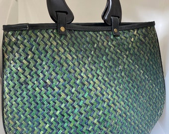 Summer Woven straw raffia basket tote with Wood Handles Green Navy
