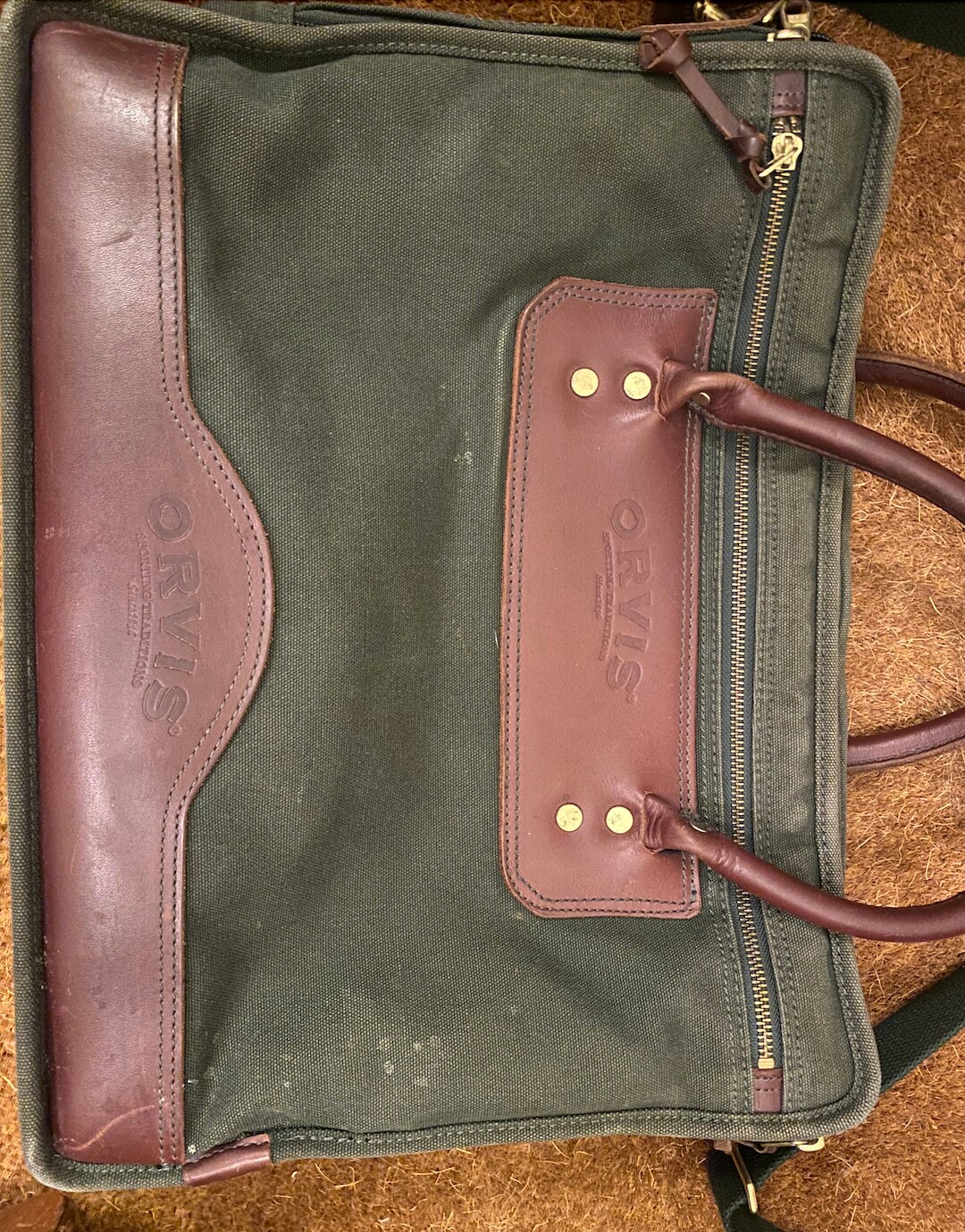 Orvis messenger on sale bag