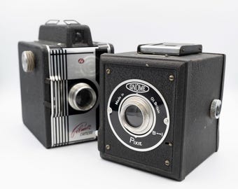 Decorative 1950&#39;s Old Box Camera Vintage Film Photography Display Model Collectible for Home Decor or Gift for Collectors