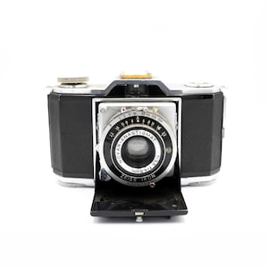 Zeiss Ikonta 35 (522/24) 1940&#39;s Vintage Retro 35mm Film Photography Analog Folding Bellows Camera