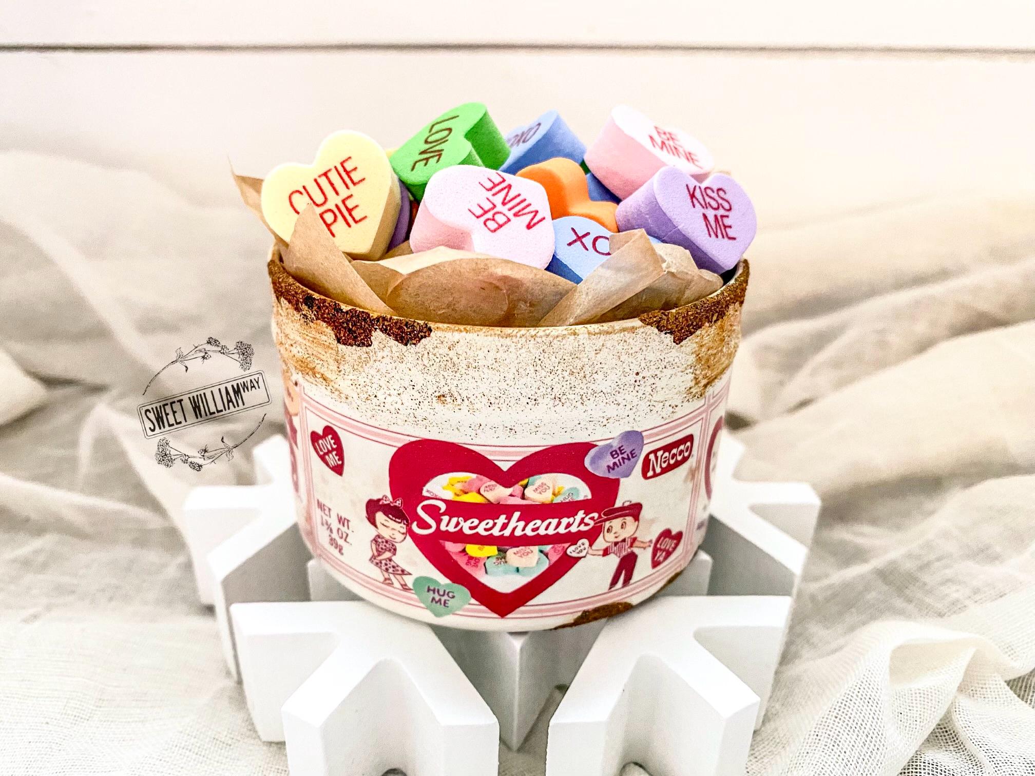 Antique candy tin - Etsy España