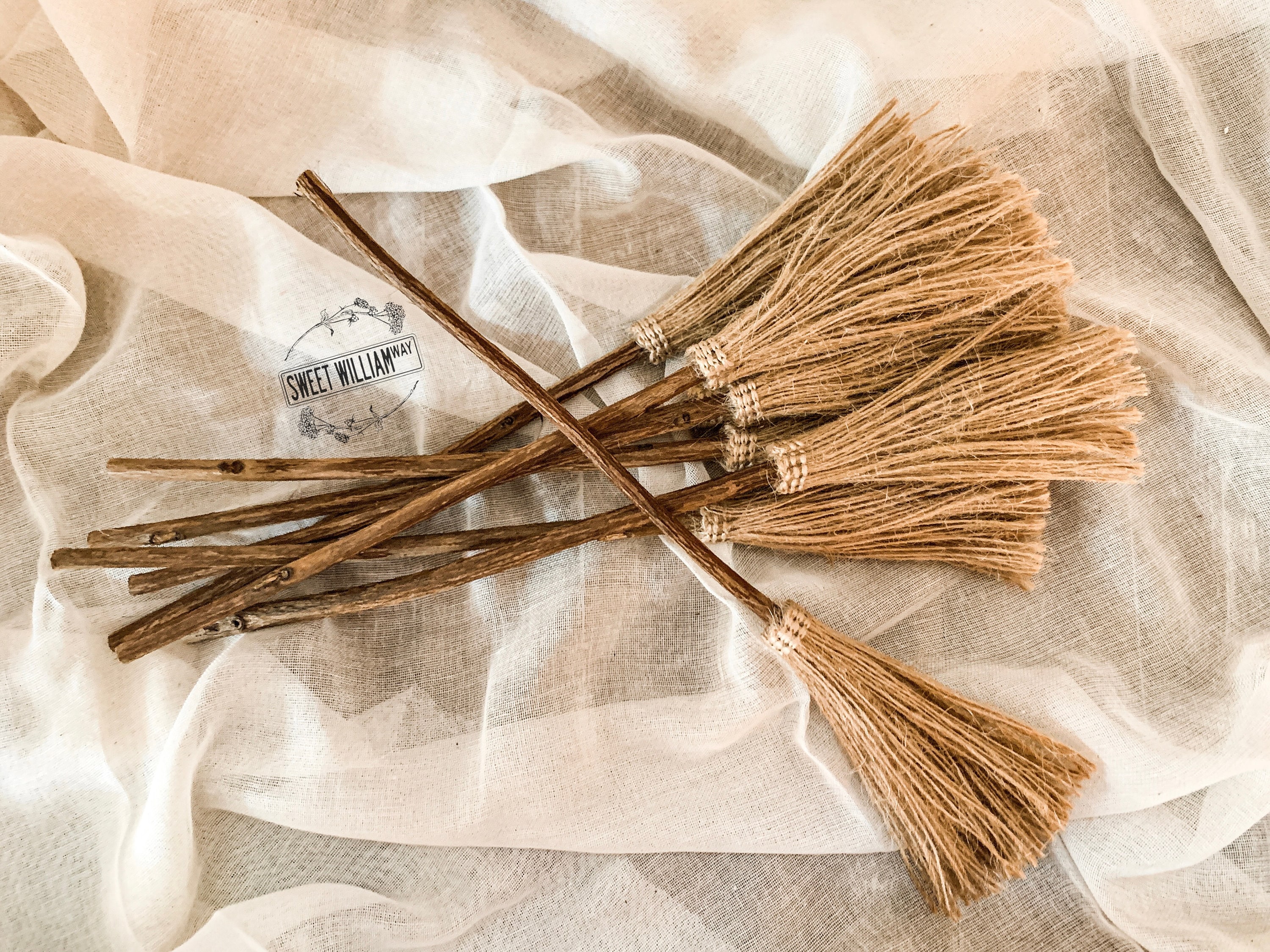 24 Escobas De Bruja En Miniatura – Adornos De Madera De 9,5 Cm Para Casas De Muñecas Y Decoración De Halloween