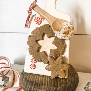 Gingerbread Cookie Mini Cutting Board, Snowflake Gingerbread, Hot Cocoa Bar, Tiered Tray Decor