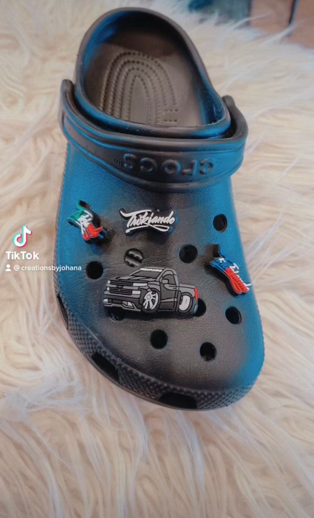 Trokiando Croc Charms