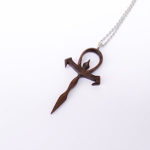 Vampire top ankh necklace