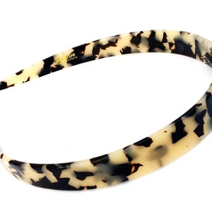 Wardani,1/2 French tortoiseshell headband with small teeth on the side for better grip ,1.5 cm Handmade in France White tokyo