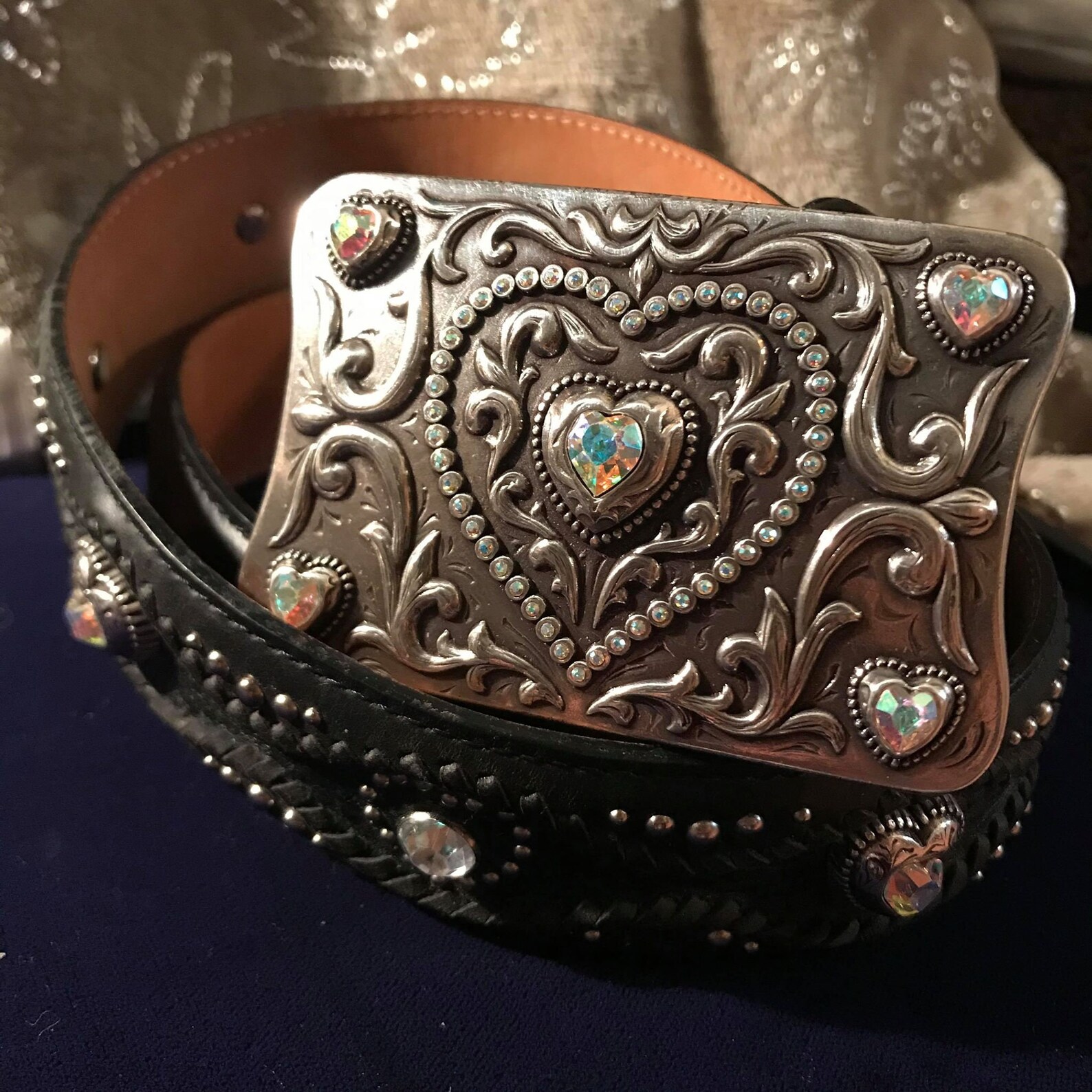 Justin Belt. Size 32. Silvertoned hardware and Heartshaped Etsy