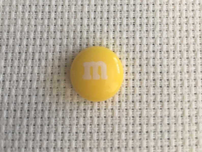 Candy Needle Minder-Candy Cover Minder-Cross Stitch Minder-Fridge Magnet-Needle Nanny-Whiteboard Magnet-Stitching Minder-Brooch Magnet-M/&M