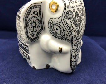 Mlesna Sri Lanka Collectible Elephant in Perahera Garment Filled with Ceylon Tea, White with Black Design and Gold Accents, Video!