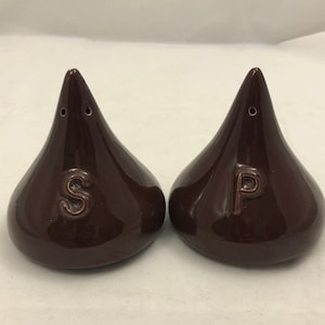 Vintage Hershey&#39;s Chocolate Kiss Salt & Pepper Shakers
