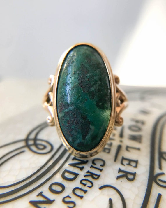 Antique 14k Gold & Elongated Green Natural Chryso… - image 1