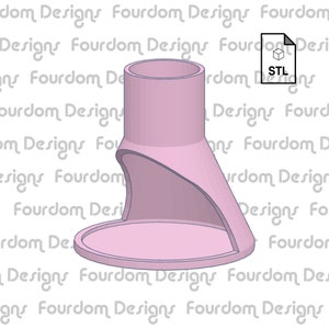 Pu&ograve; includere: Un modello 3D stampato in plastica rosa di un piccolo supporto decorativo con una parte superiore rotonda e una base curva. Il supporto &egrave; progettato per contenere piccoli oggetti, come candele o gioielli. Il modello &egrave; disponibile come file STL per la stampa 3D.