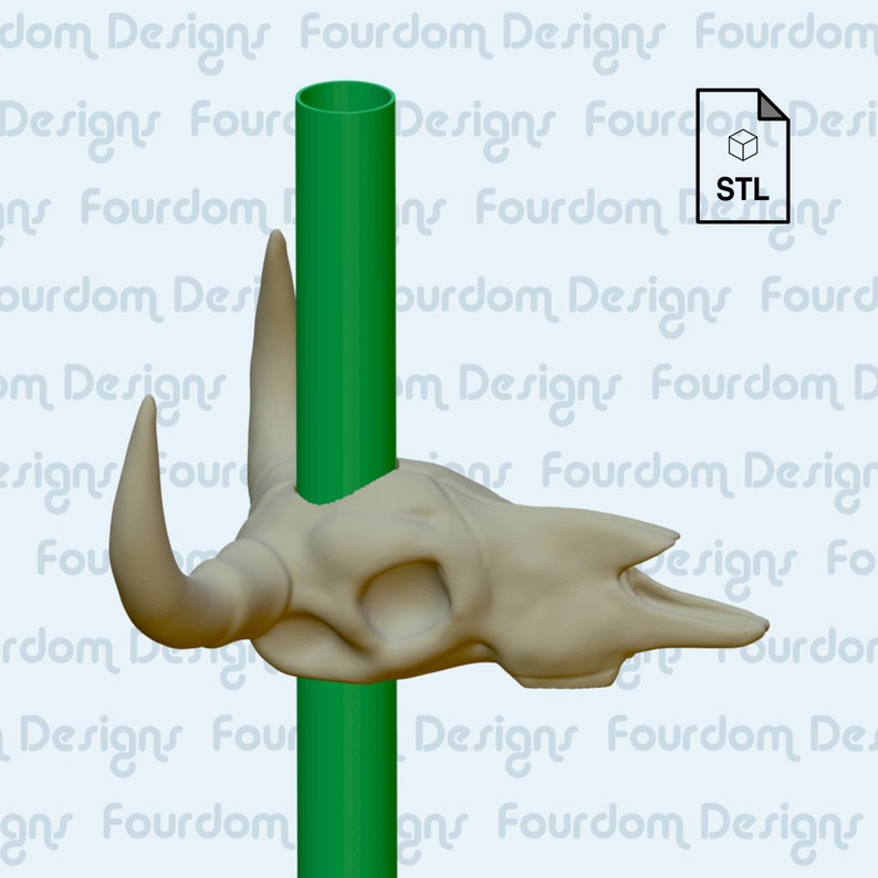 K&ouml;nnte beinhalten: Ein 3D-gedruckter Stier Sch&auml;del mit einem gr&uuml;nen Rohr, das durch die Oberseite des Sch&auml;dels verl&auml;uft. Der Sch&auml;del ist hellbeige und das Rohr ist leuchtend gr&uuml;n. Das Bild ist mit dem Dateityp "STL" gekennzeichnet.