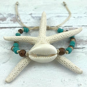 Shell Friendship Bracelet, Cowrie bracelet, Turquoise Bead Bracelet, Sea Shell Bracelet, Preppy Bracelet, Beach Bracelet