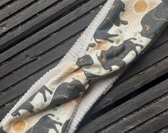 Haarband zum wenden wilder western Bison und Sonnen Motiv auf einer Seite - Uni farbender beiger Cord auf der anderen Bio Baumwolle in Creme