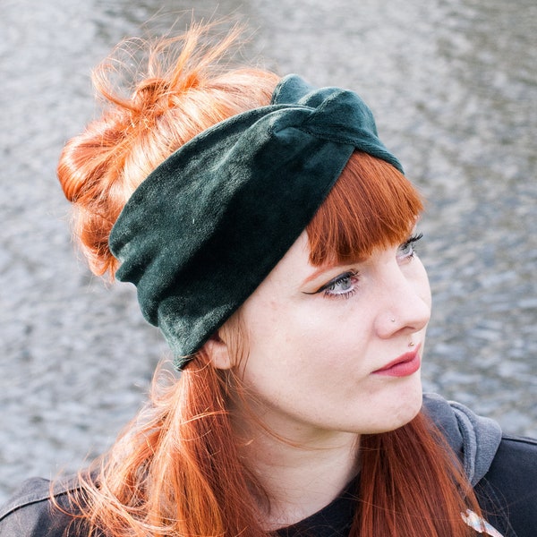 Warmes Stirnband für den Herbst / Winter aus mattem Samt  Velvet / in Tannen Grün /  Ohren wärmer Haarband dunkelgrün / Maßgeschneidert