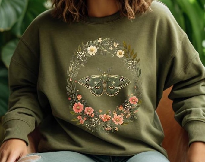 Grüner Schmetterling in Blumen Sweatshirt, Kuschelpullover mit Boho Motto, grüner Pullover, Blumen und Motte Pulli, Rundhals Ausschnitt
