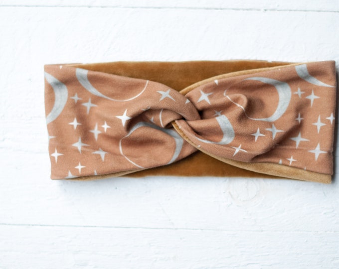 Mond und Sterne Stirnband  in senfgelb aus Bio-Baumwolle Jersey / Mondphasen  / Ohren wärmer Haarband Boho Ethno Style gelb