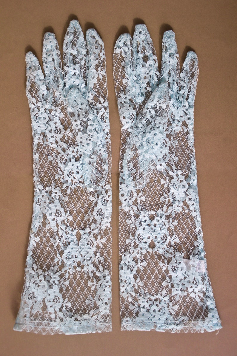 1950s/1960s powder blue, sheer lace, mid-arm nylon gloves w/rose trellis pattern. Size Medium-Large. Mid-Century. Gossamer. Floral. Flowers. image 9