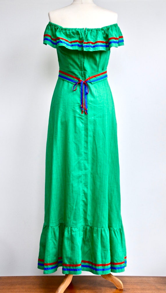 1970s Jade green off-the-shoulder maxi dress with… - image 4