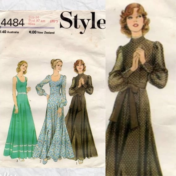 1970s Jade green off-the-shoulder maxi dress with… - image 10