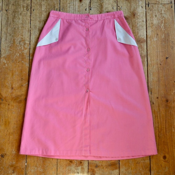 1980s bubblegum pink skirt with white New Wave de… - image 1