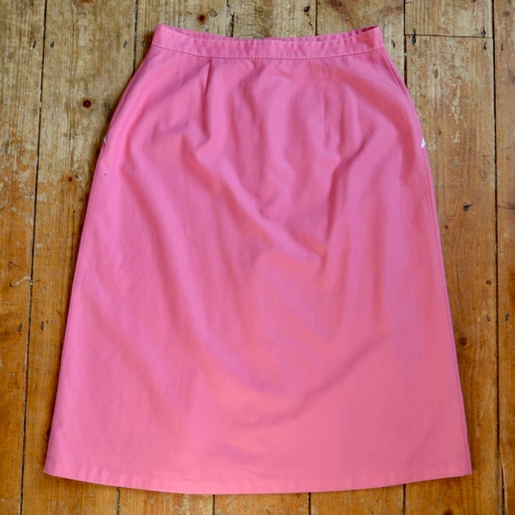 1980s bubblegum pink skirt with white New Wave de… - image 2