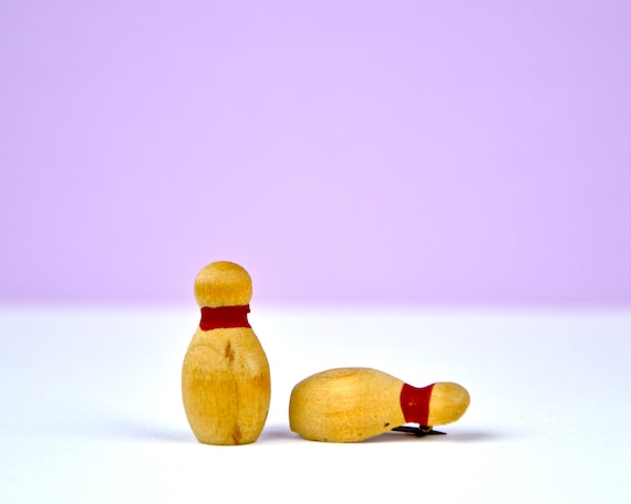 1940s/1950s Pair of wooden bowling pin scatter br… - image 1