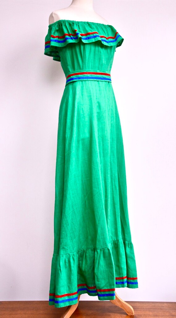 1970s Jade green off-the-shoulder maxi dress with… - image 3