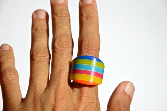 1970s/1980s chunky, rainbow striped, opaque, roun… - image 2