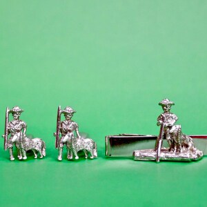 1950s/1960s Silvertone man and sheepdog tie clip and cufflinks. Mid Century. Border Collie. Dog. Farmer. Shepherd. Sarah Coventry.