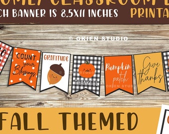 Könnte beinhalten: Druckbarer Herbst-Klassenzimmer-Banner-Satz mit 8,5 x 11 Zoll großen Bannern mit verschiedenen Herbst-Designs, darunter "Hello Fall", "Count Your Blessings", "Gratitude", "Pumpkin Patch", "Give Thanks", "Little Sweet Fall" und "Welcome".